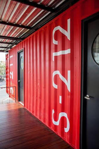 Khách sạn Sleepbox Chiangmai 2*